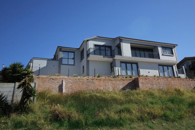 3 Bedroom Property for Sale in Menkenkop Western Cape